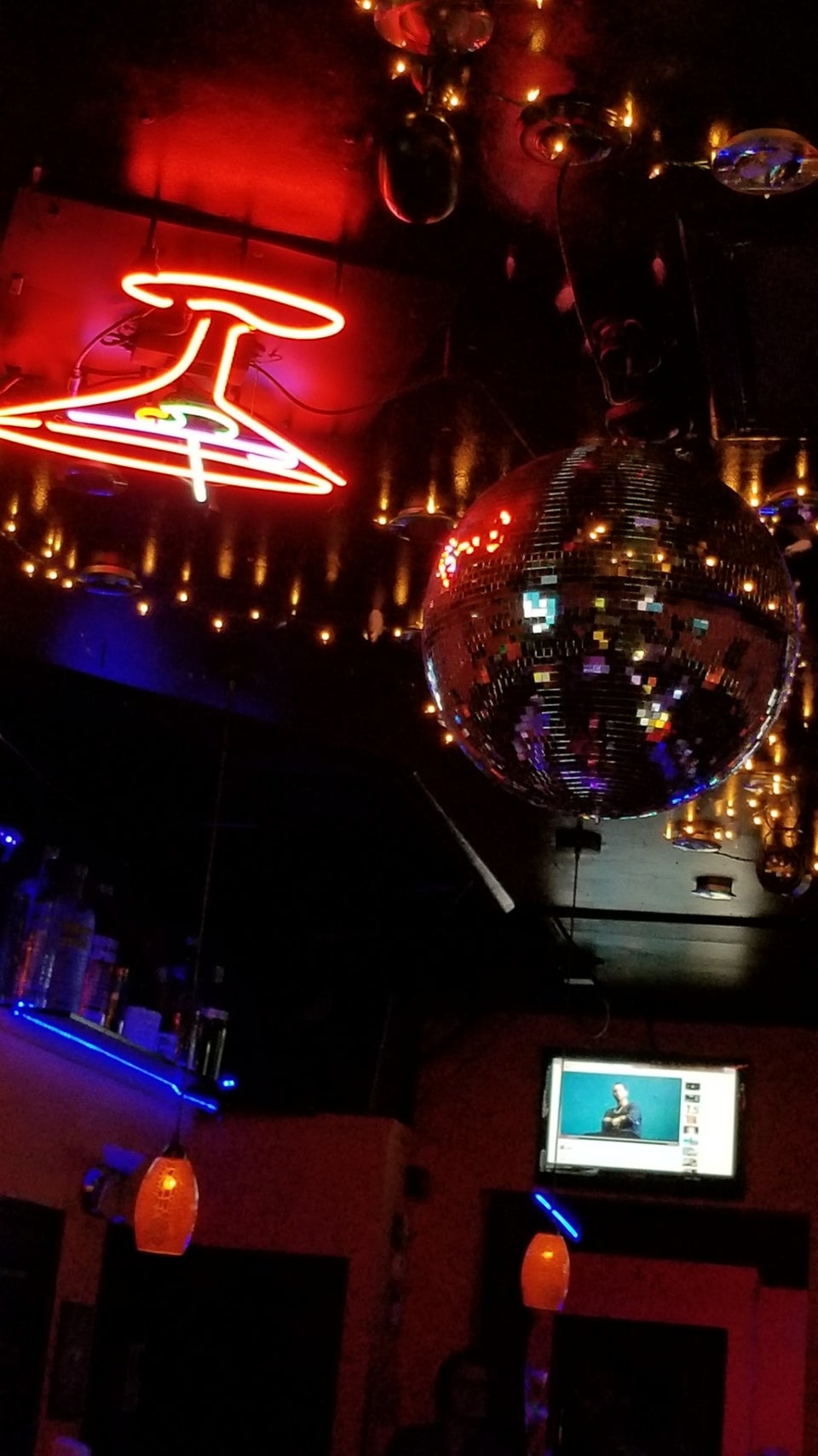 Photo of Oscar's Bar