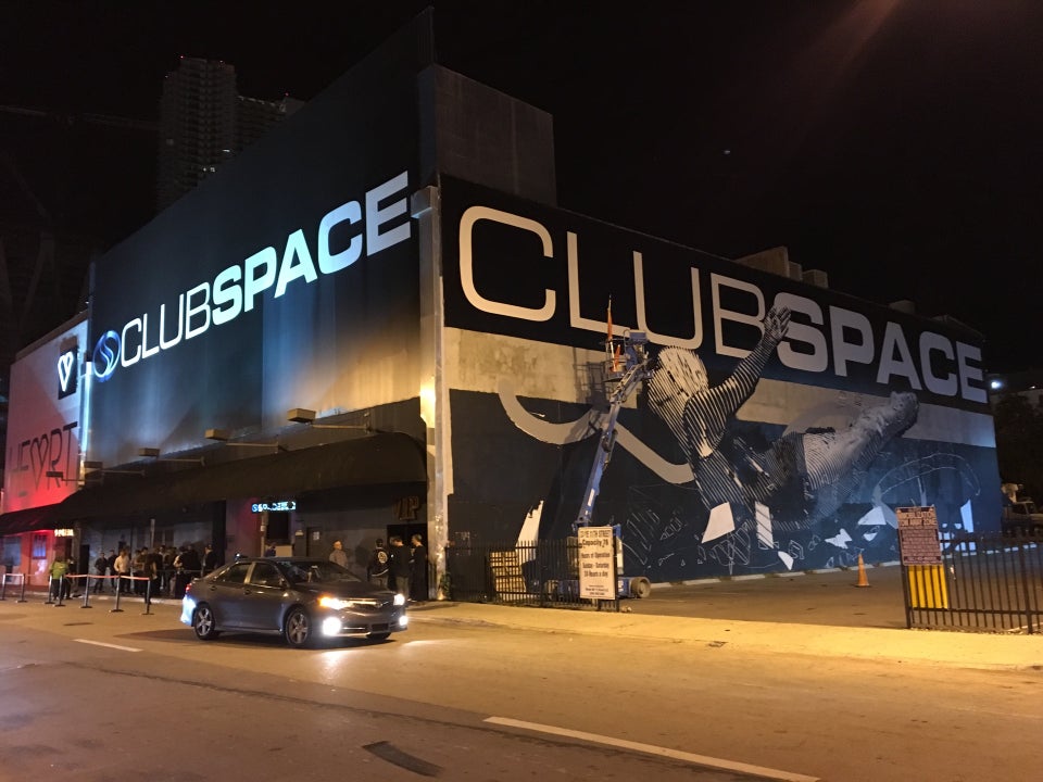 CLUB SPACE