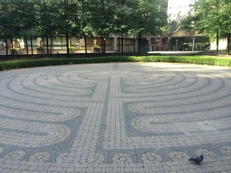 Image of the Trinity Park Labyrinth from the start path