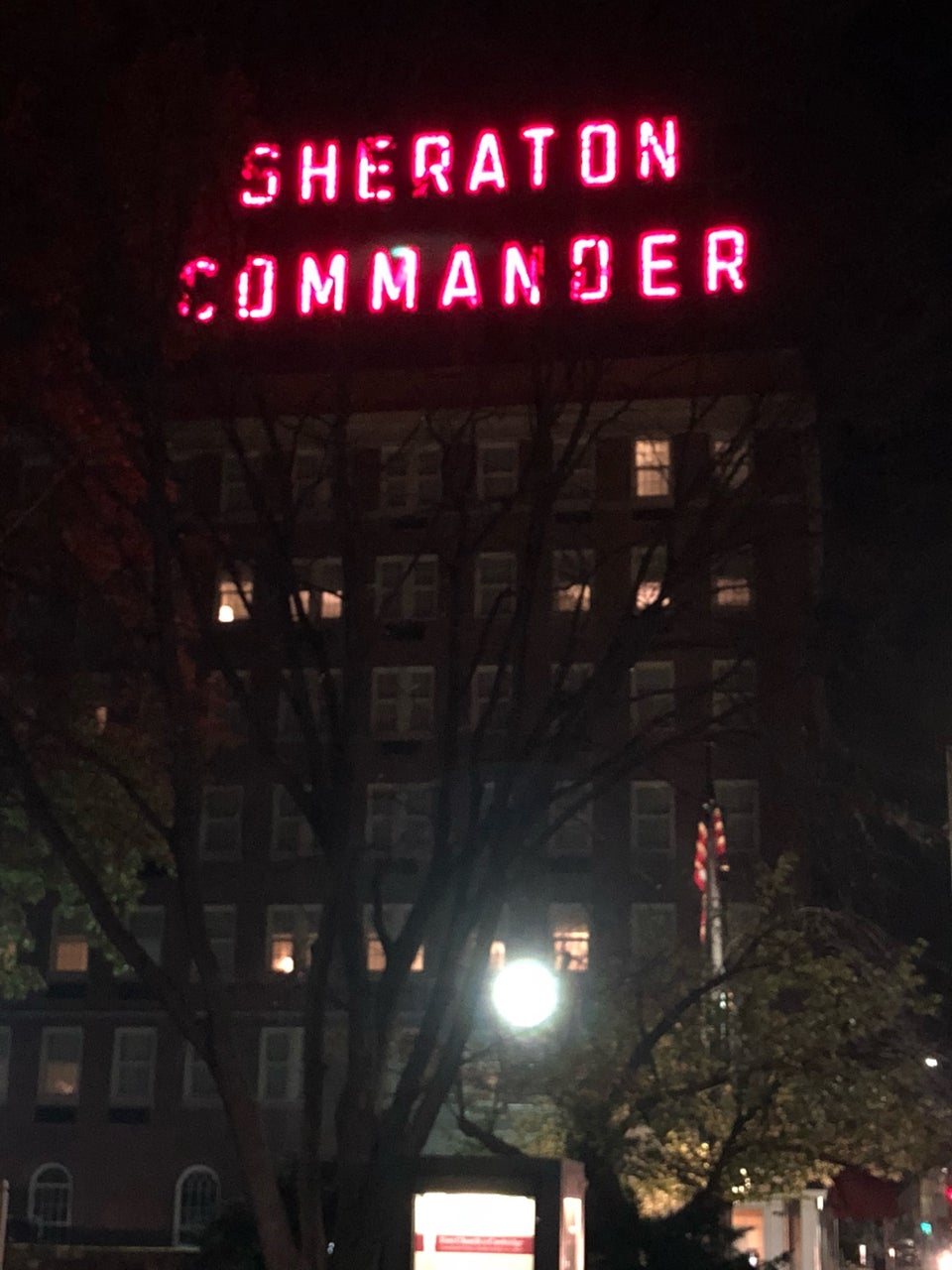 Photo of Sheraton Commander Hotel