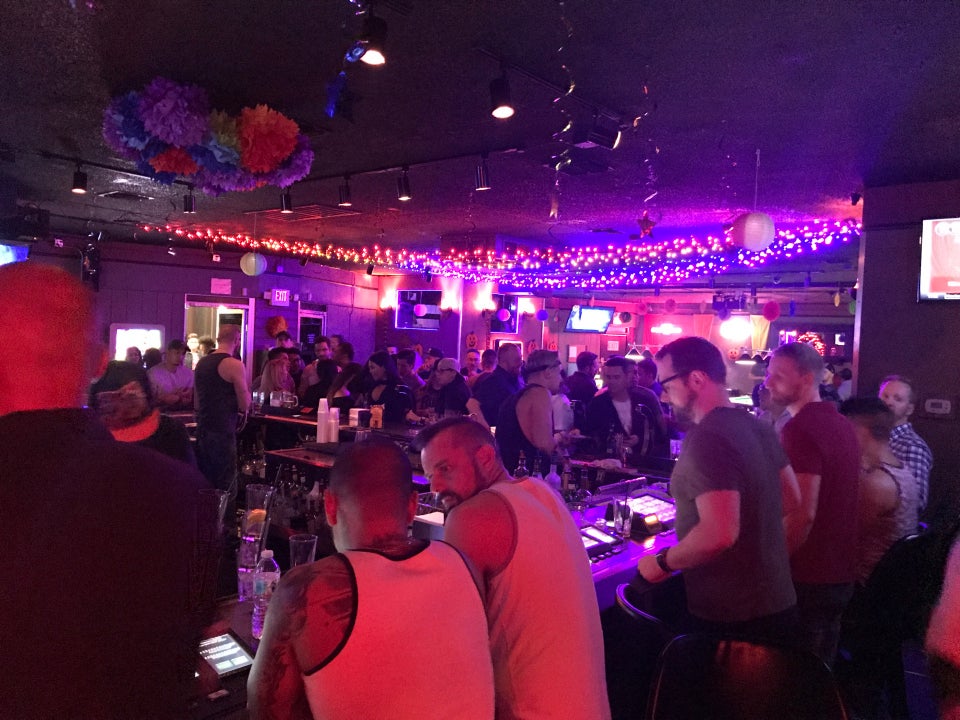 best hookup gay bars las vegas reddit