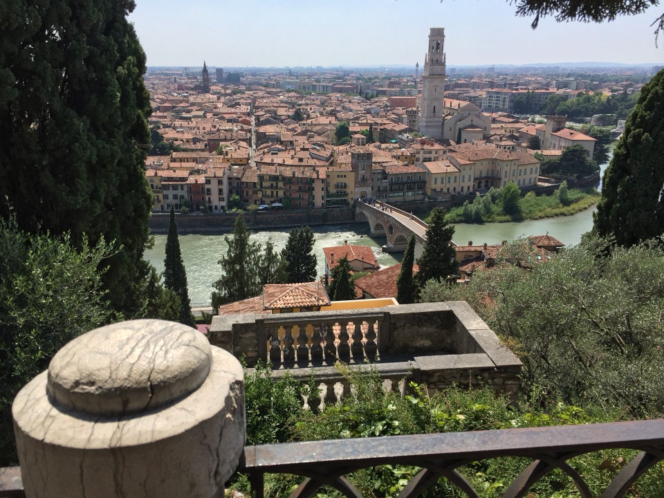 33014102_sYhZQmTxsx4RoTWEZ9aVUX3mAV454xT