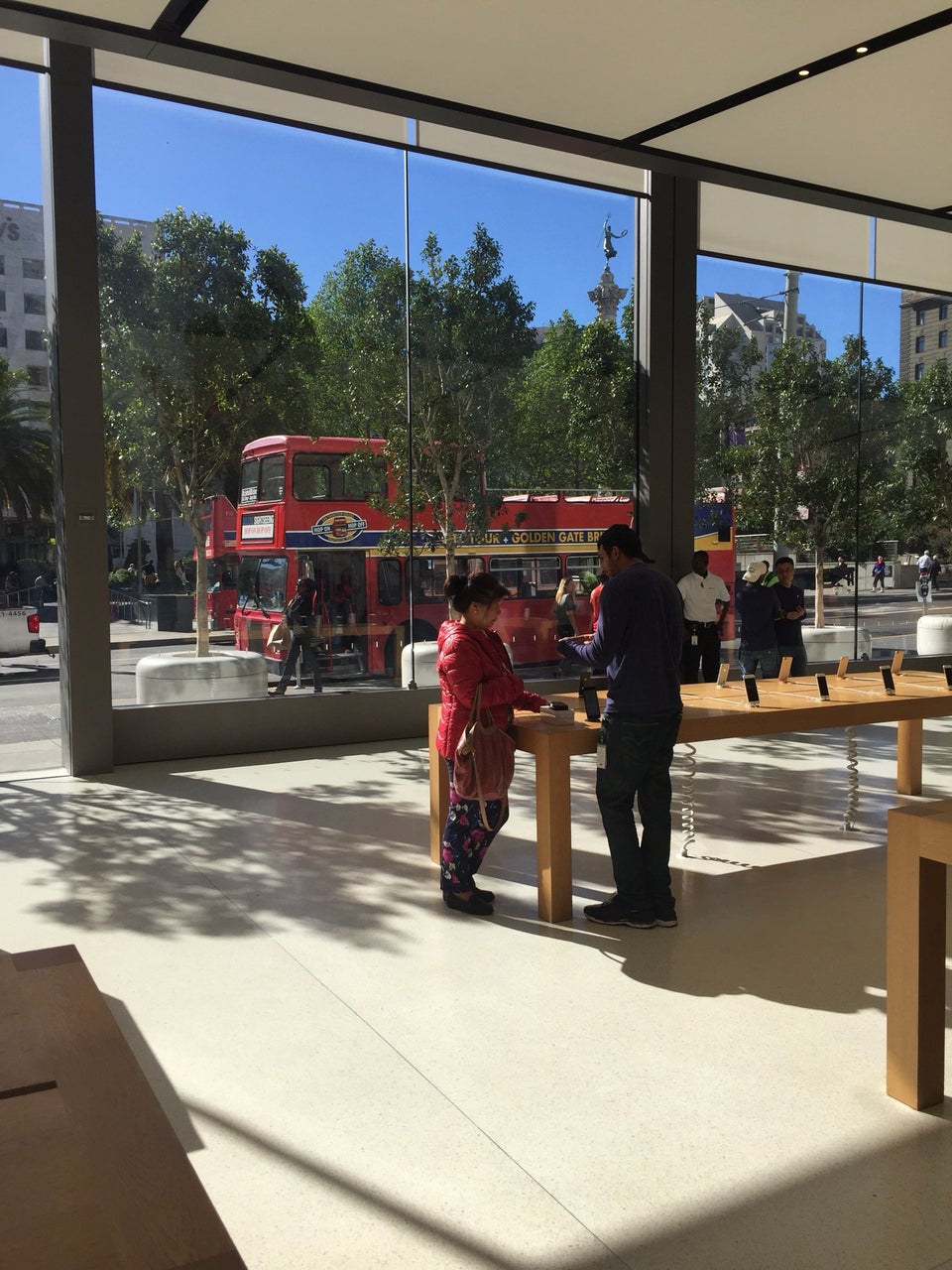 Photo of Apple Store