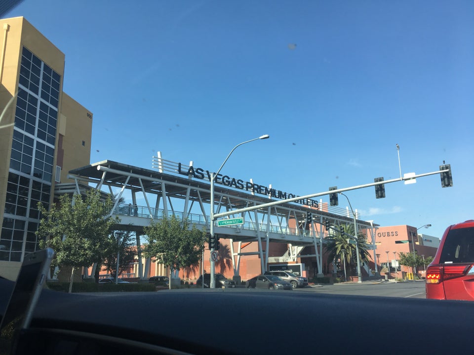 LAS VEGAS NORTH PREMIUM OUTLETS - 844 Photos & 1250 Reviews - 875 S Grand  Central Pkwy, Las Vegas, Nevada - Shopping Centers - Phone Number - Yelp