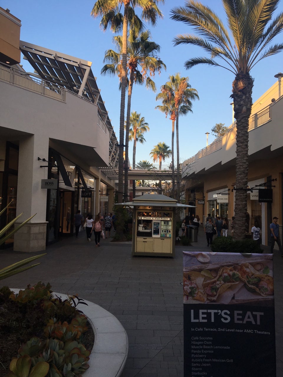 Fashion Valley Mall - San Diego Travel Blog