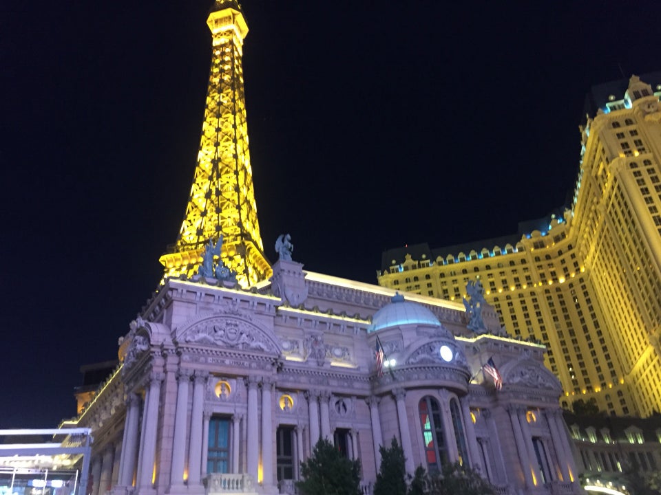 Las Vegas Attractions FLY LINQ & Eiffel Tower Viewing Deck at Paris Reopen