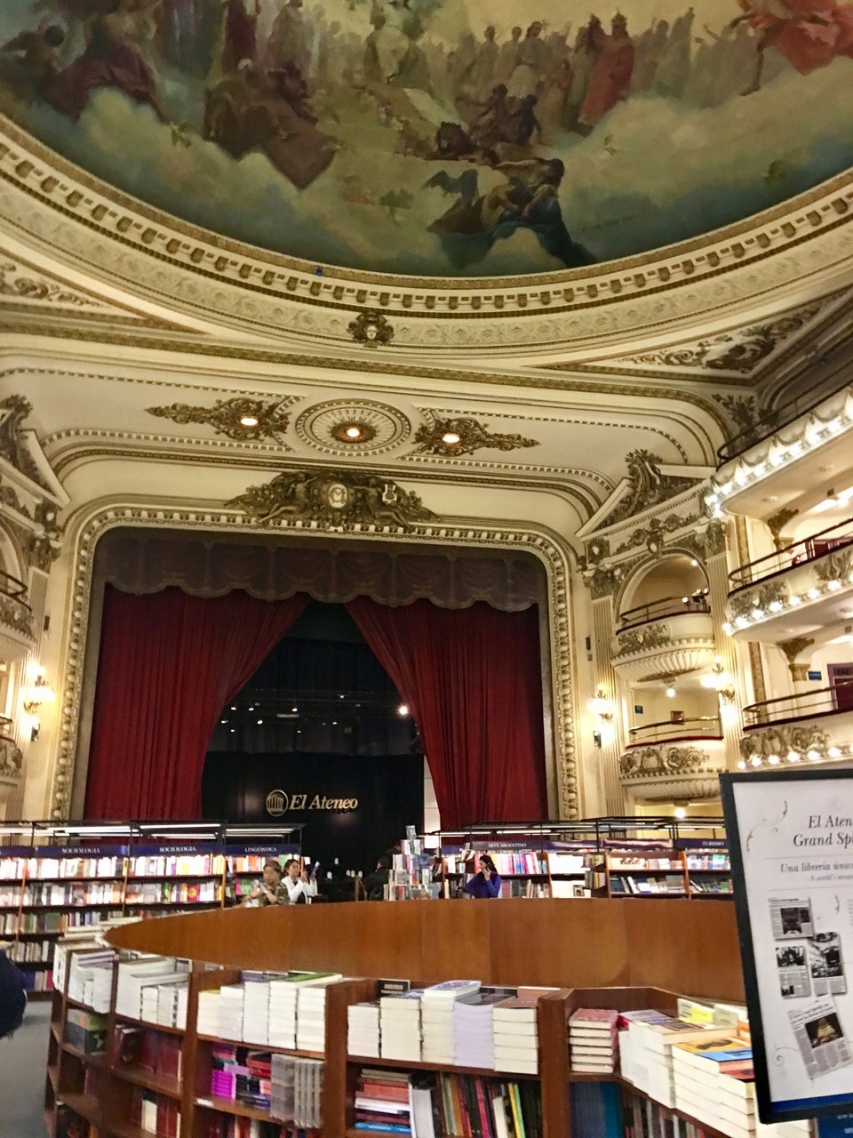 Photo of El Ateneo (bookstore & cafe)