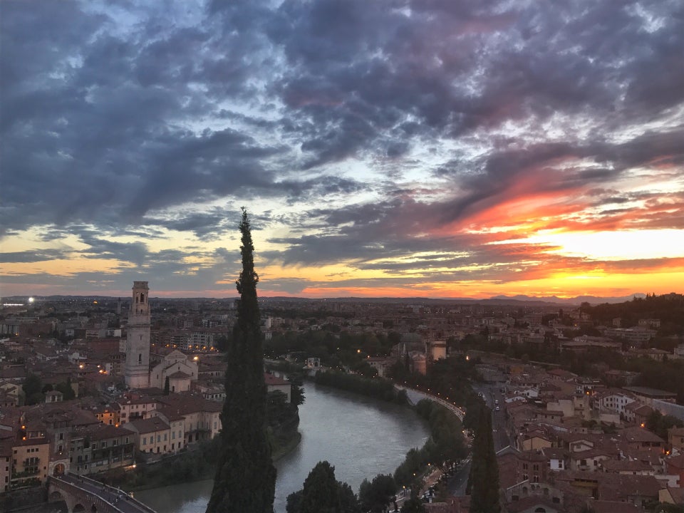 8593371_t9TtNwpMbFDMzuxTjlvjdweD_n2LLttz