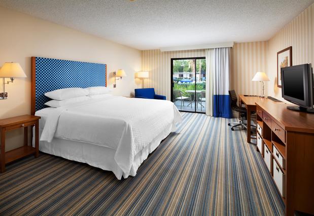 Photo of Four Points by Sheraton Bakersfield