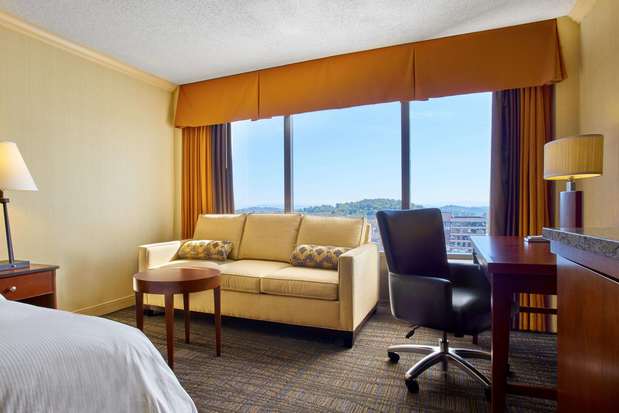 Photo of Hilton Knoxville