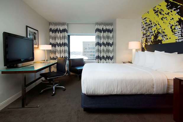 Photo of Comfort Inn & Suites Baltimore Inner Harbor